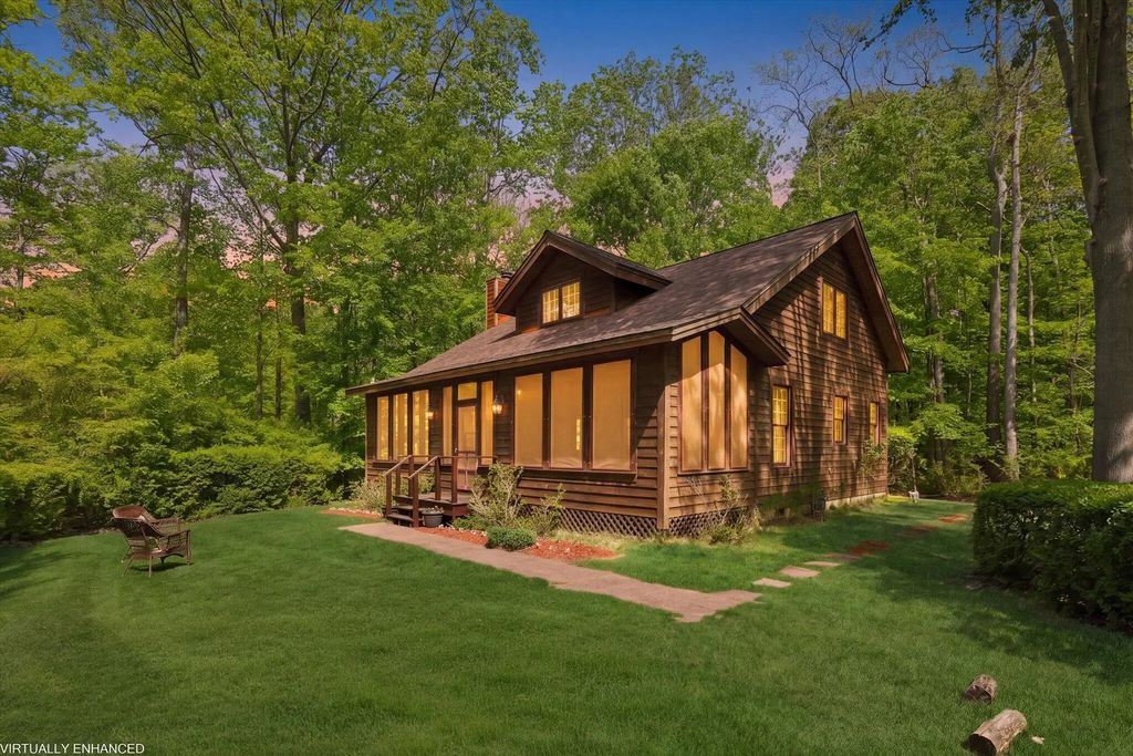 58 Lincoln Avenue, South Haven