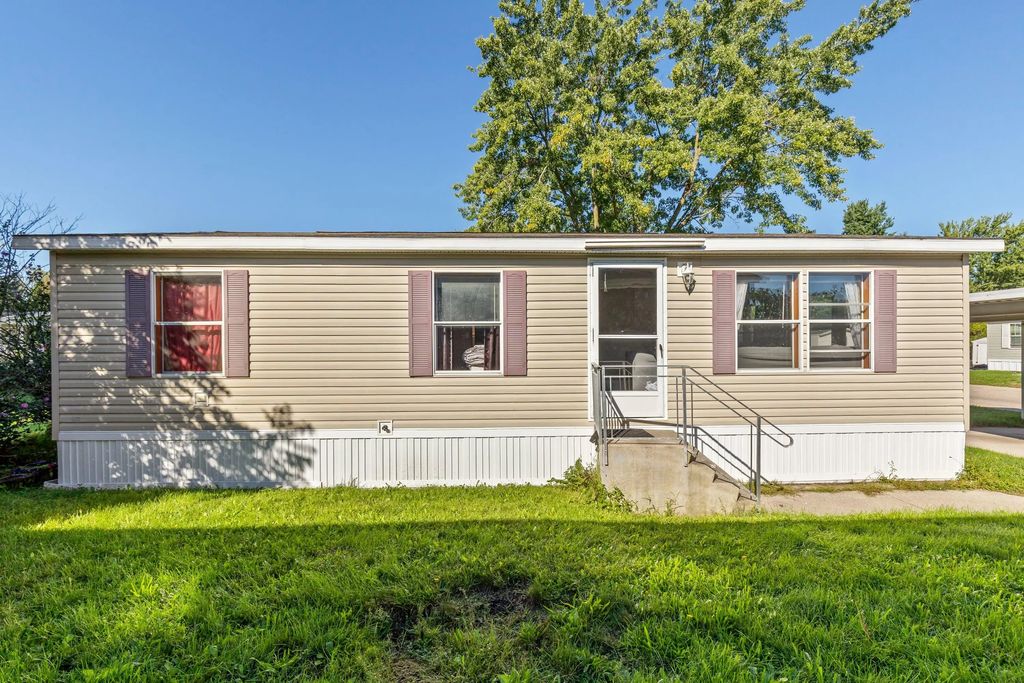 144 Fescue Drive, Kentwood