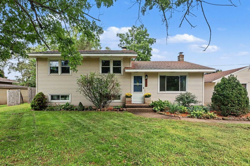 1051 Robin Street, Jenison