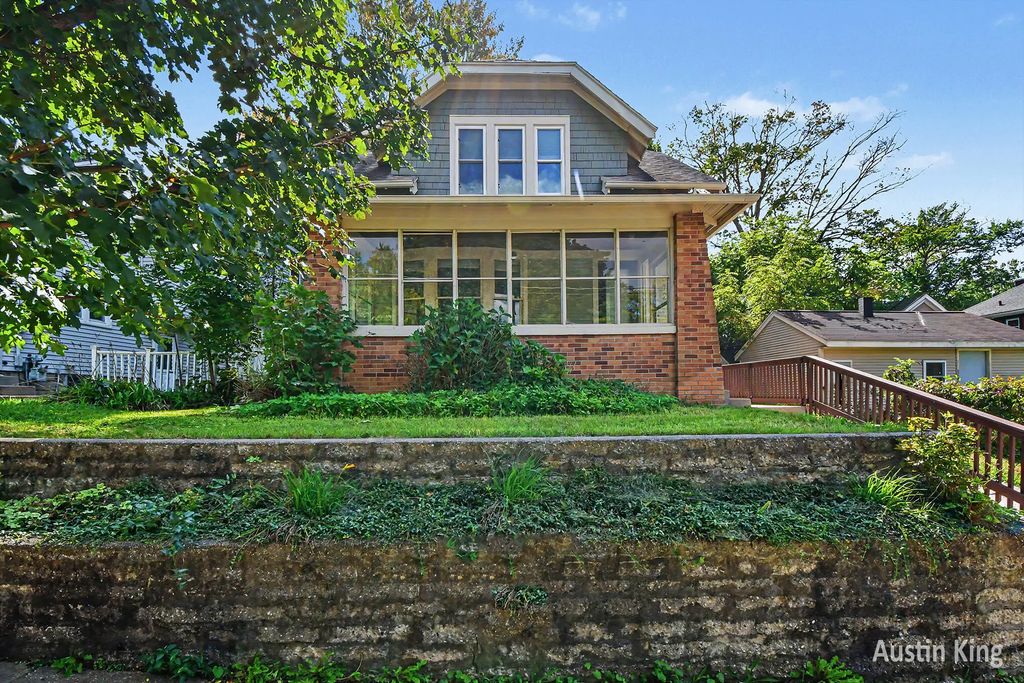 512 Curtis Street, Grand Rapids
