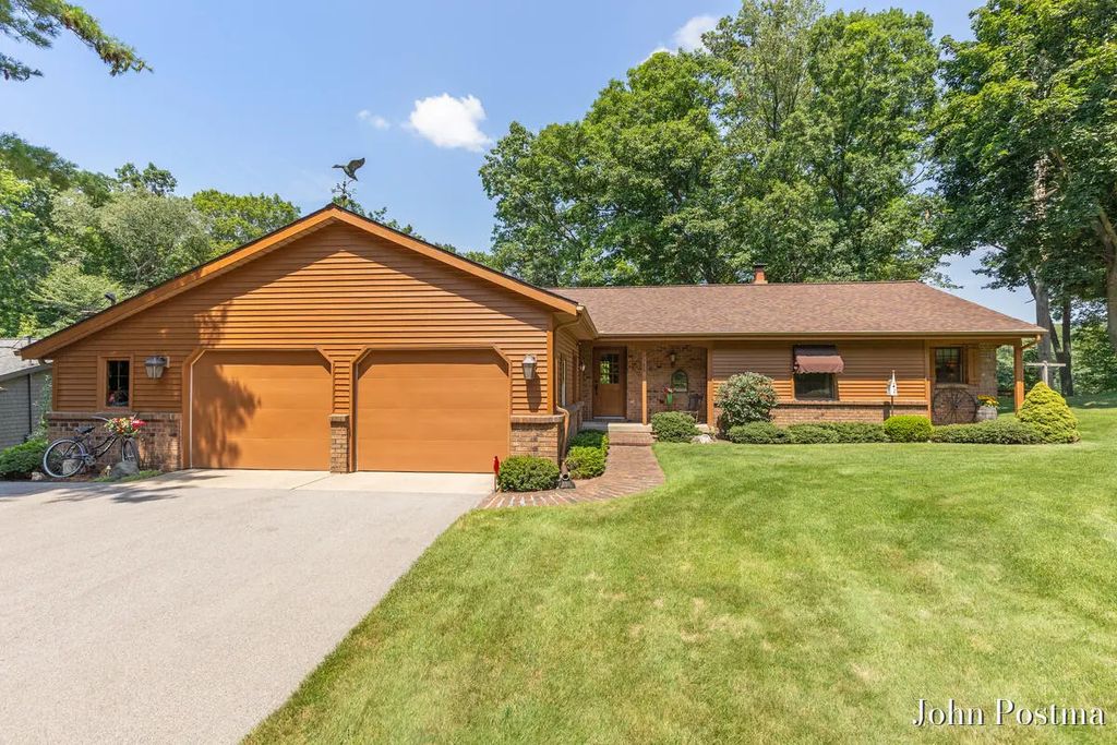 7786 Thornapple Bayou Drive, Grand Rapids