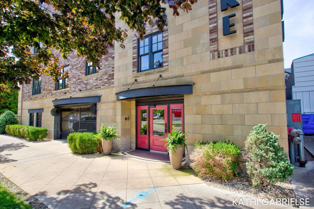 11 S 1st Street 505, Grand Haven
