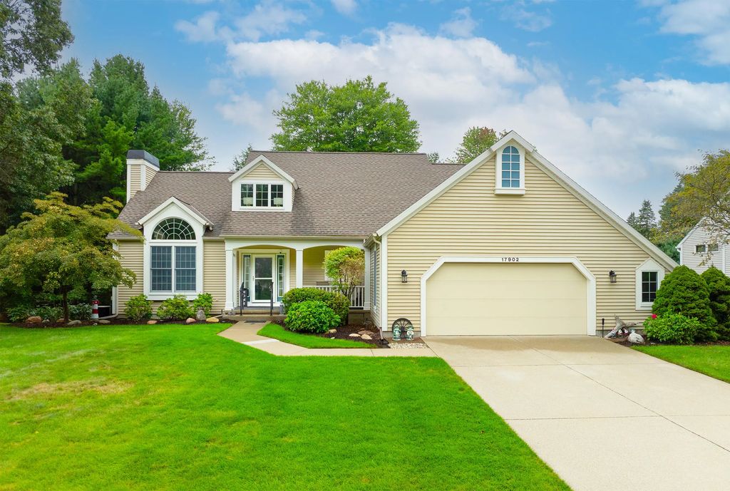 17902 Wildwood Springs Parkway, Spring Lake