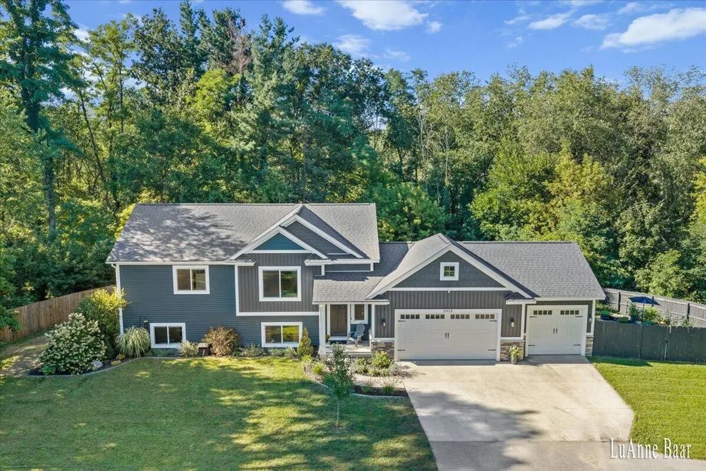2939 5 Mile Road, Grand Rapids