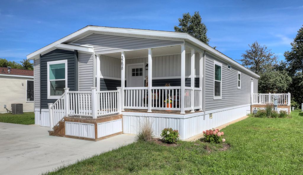 3298 Hillcrest Way 365, Zeeland