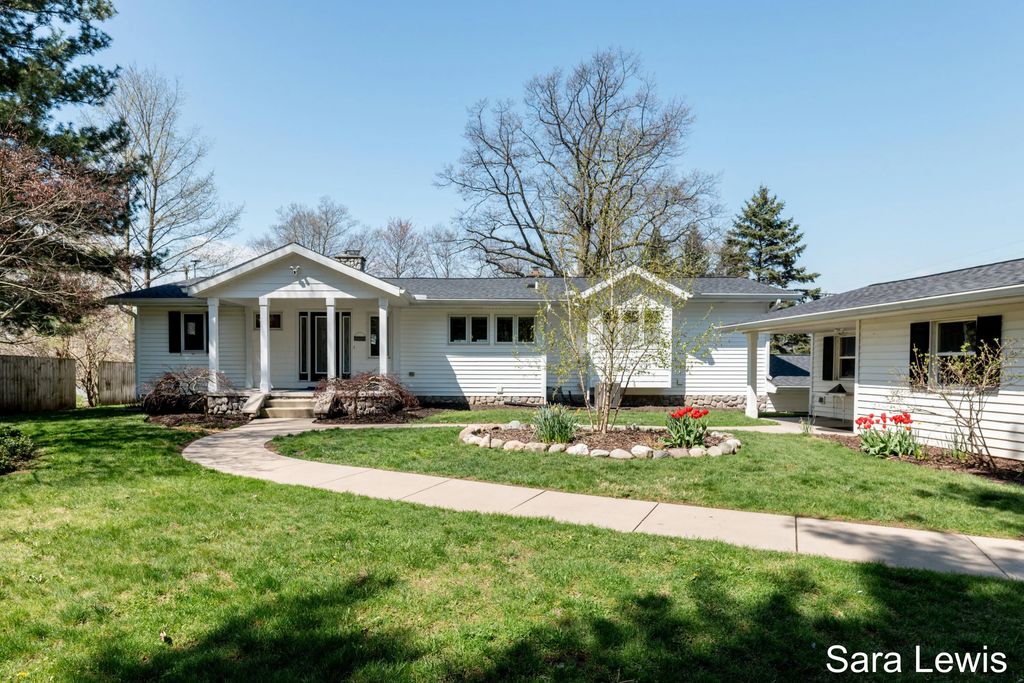 15710 Rich Lane, Hickory Corners