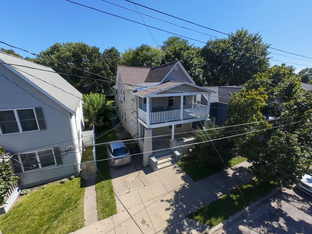818 Alpine Avenue, Grand Rapids