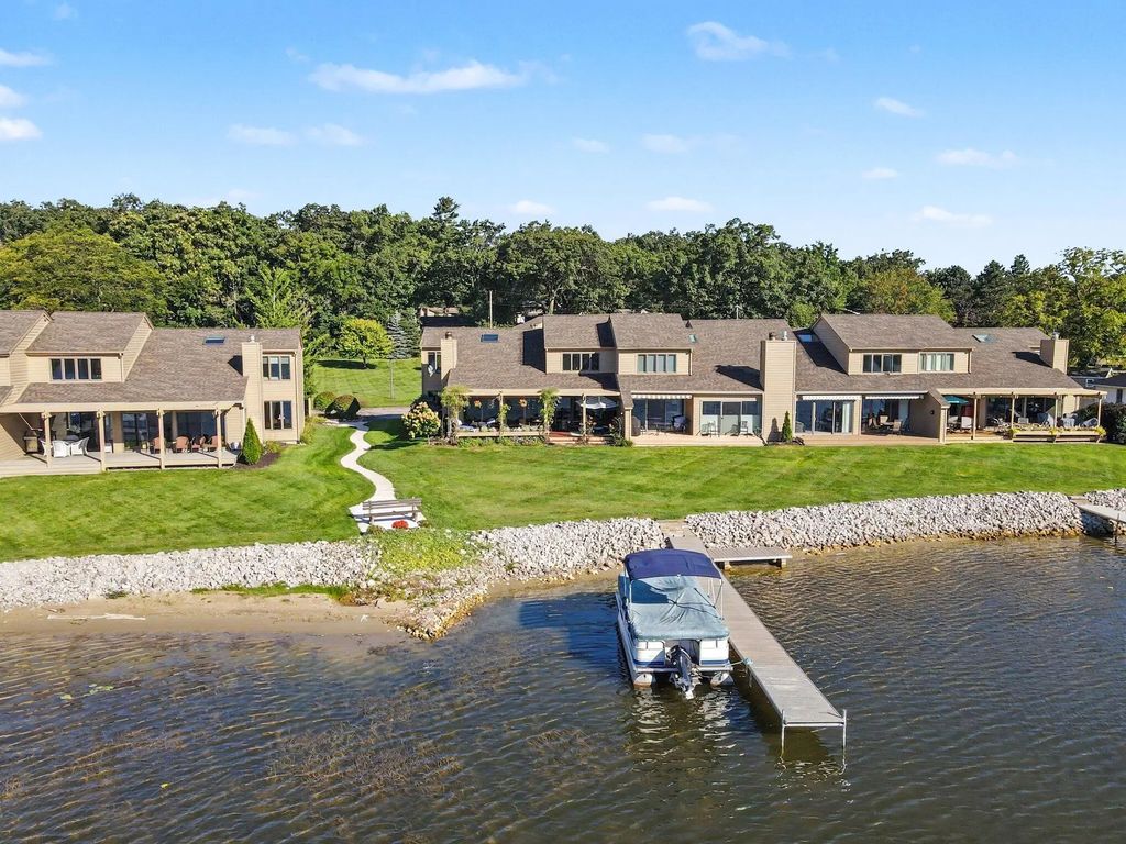 15768 N Prospect Point Drive 13, Spring Lake