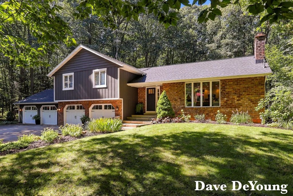 5525 164th Avenue, West Olive