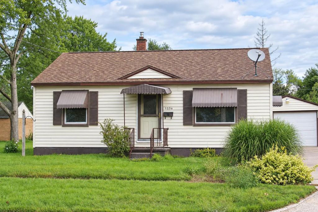 1236 E Isabella Avenue, Muskegon