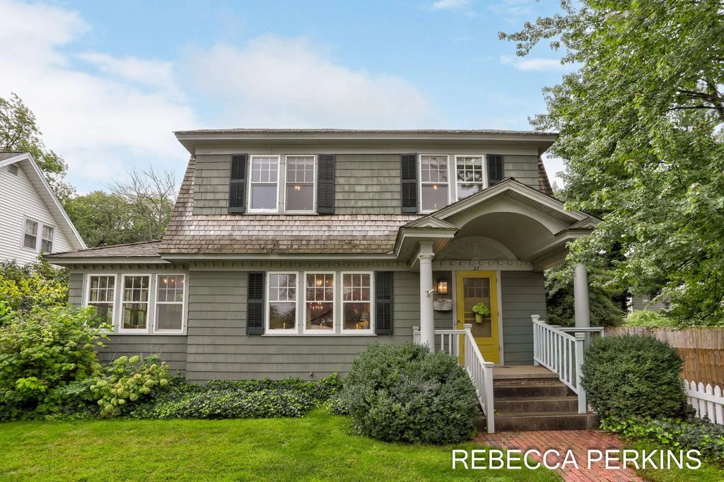 22 Cherry Street, Holland