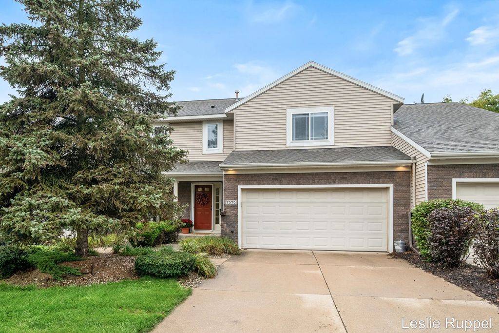 7575 Sierrafield Drive, Byron Center