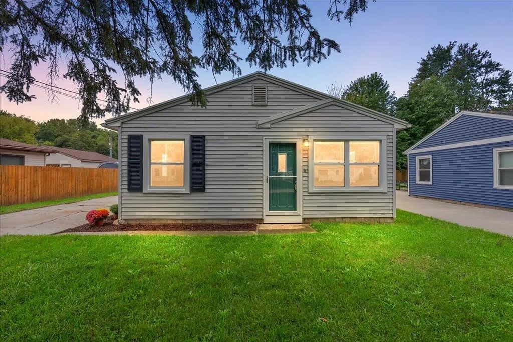134 Wavell Street, Grand Rapids