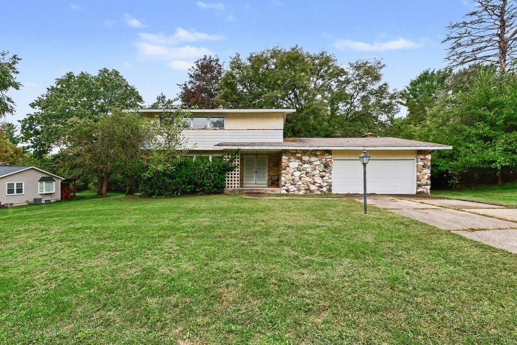 3423 Winterberry Court, Grand Rapids