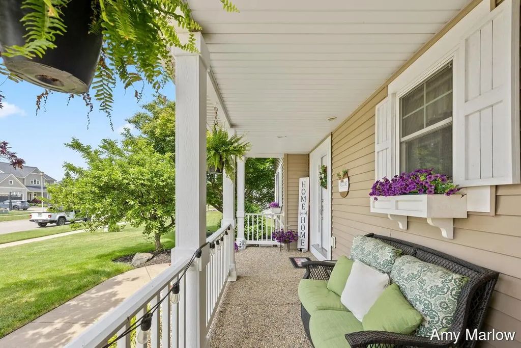 2275 Van Singel Lake Drive, Byron Center