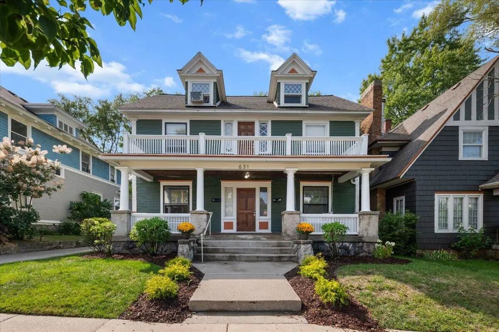 631 Paris Avenue, Grand Rapids