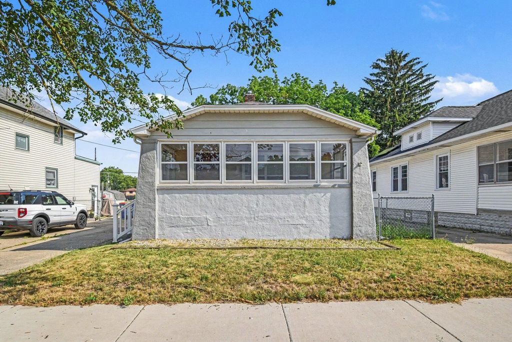 735 Eleanor Street, Grand Rapids
