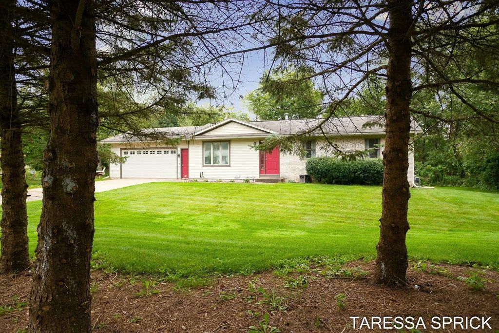 5104 152nd Avenue, West Olive