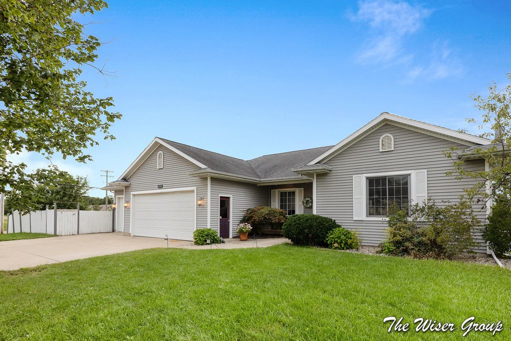 5595 Fieldstone Drive, Wyoming