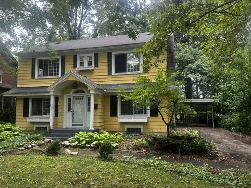 319 Aurora Street, Grand Rapids