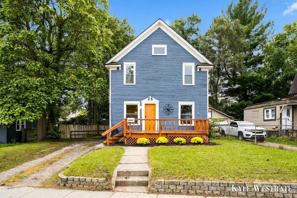 2928 Coit Avenue, Grand Rapids