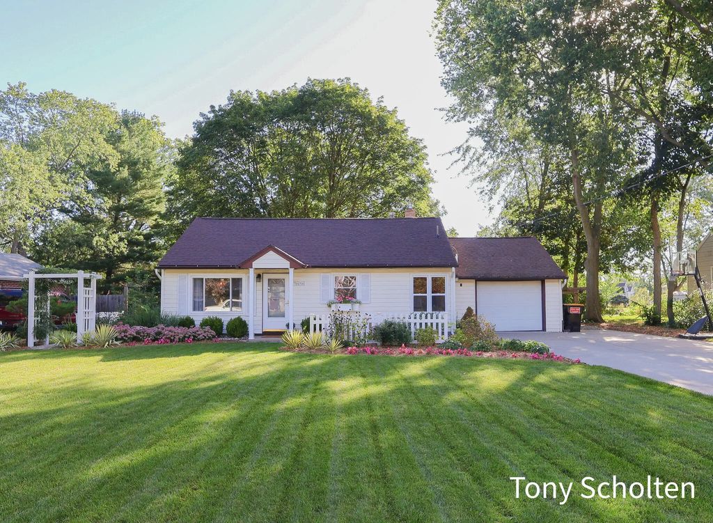 7656 Hazel Drive, Jenison