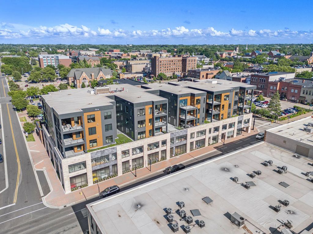 159 S River Avenue 504, Holland