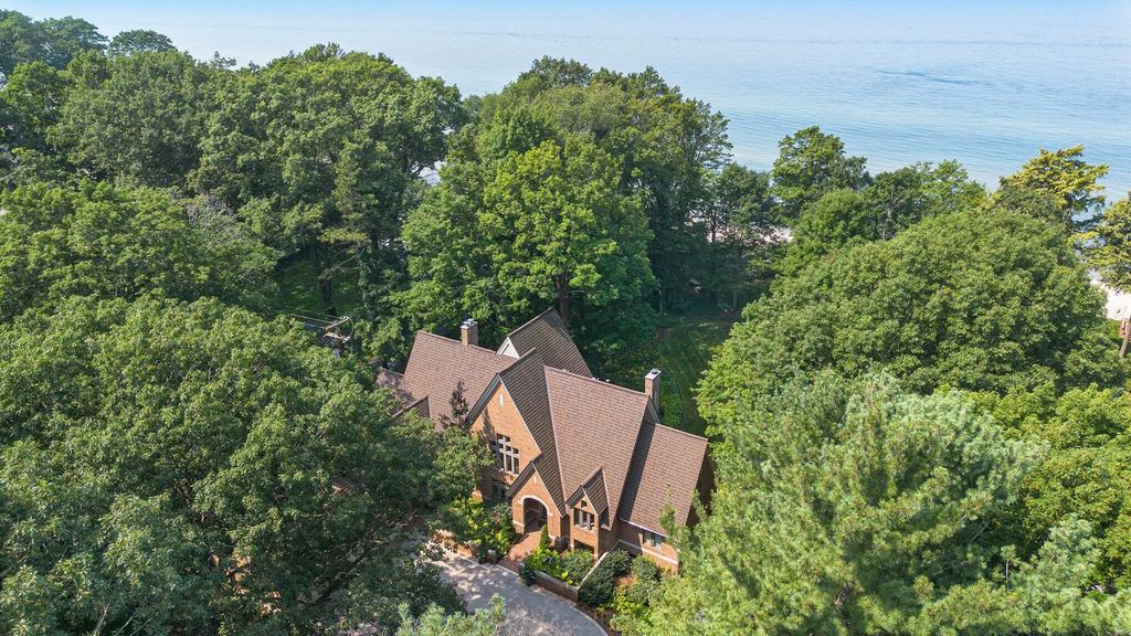 5285 N Lakeshore Drive, Holland