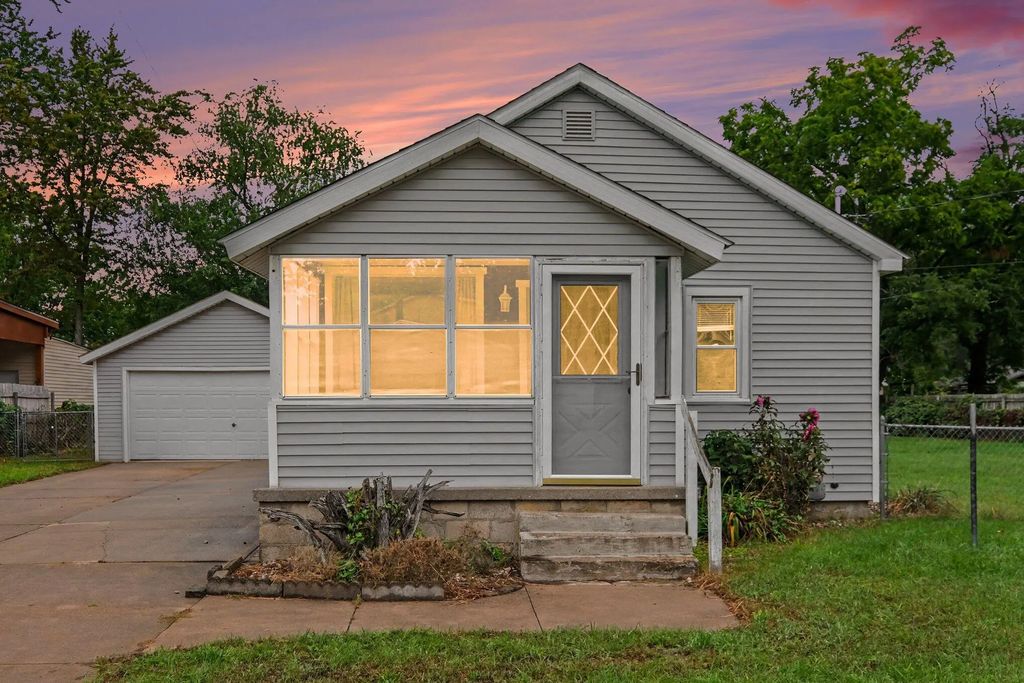 307 43rd Street, Kentwood