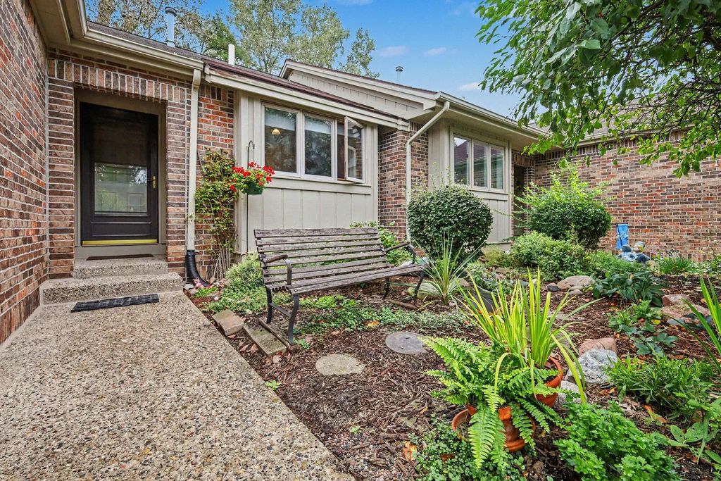 3114 Maple Villa Drive, Grand Rapids