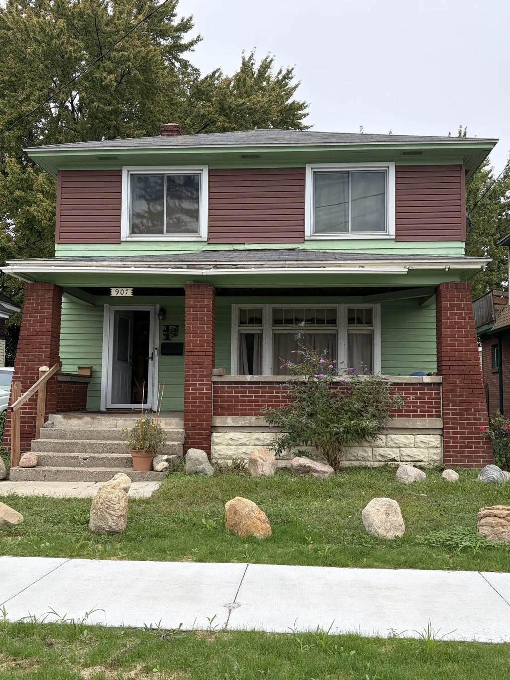 907 Burton Street, Wyoming