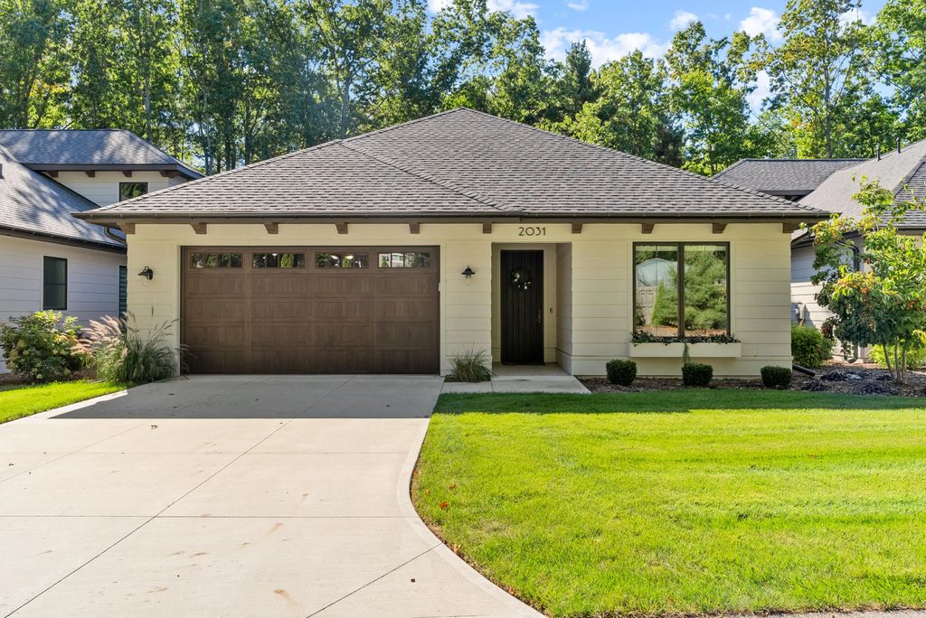 2031 Ottawa Beach Road, Holland