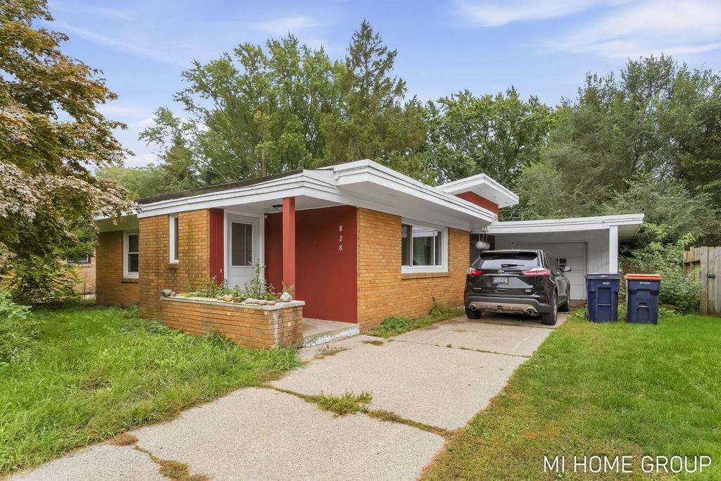 828 W 24th Street, Holland