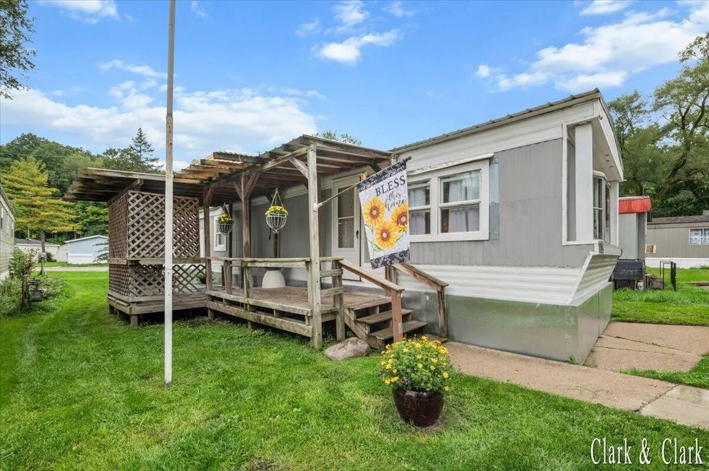 6495 Bodie Street, Rockford