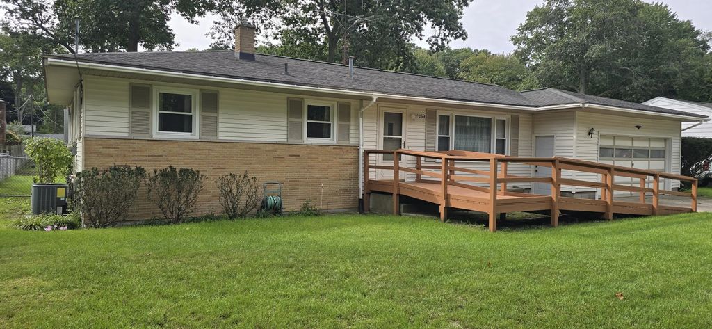 2159 Seminole Road, Norton Shores
