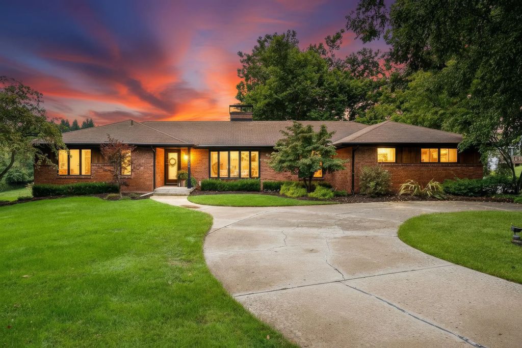 2305 Leffingwell Avenue, Grand Rapids