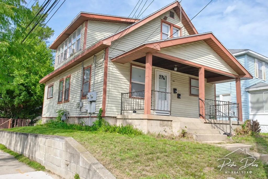 1219 Boston Street, Grand Rapids