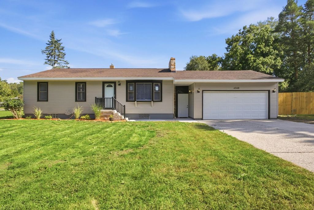 4340 S Quarterline Road, Muskegon