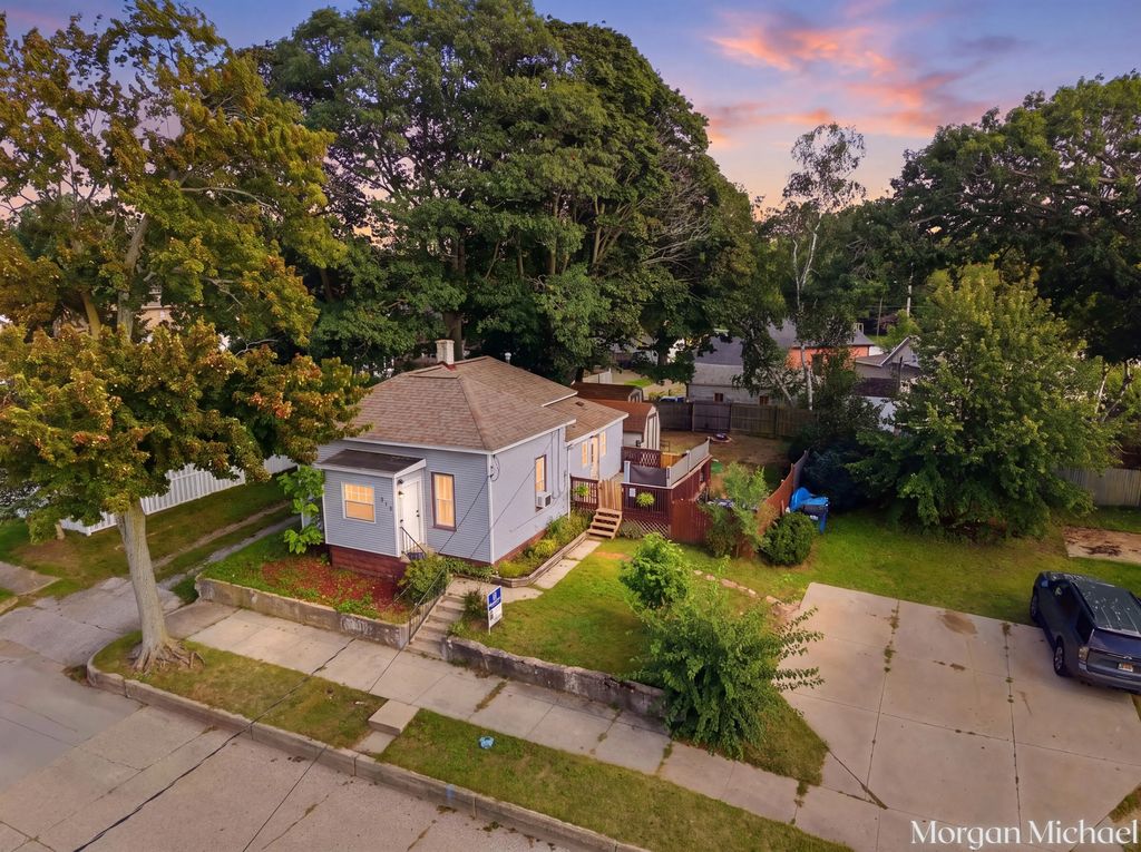 1457 Palmer Avenue, Muskegon