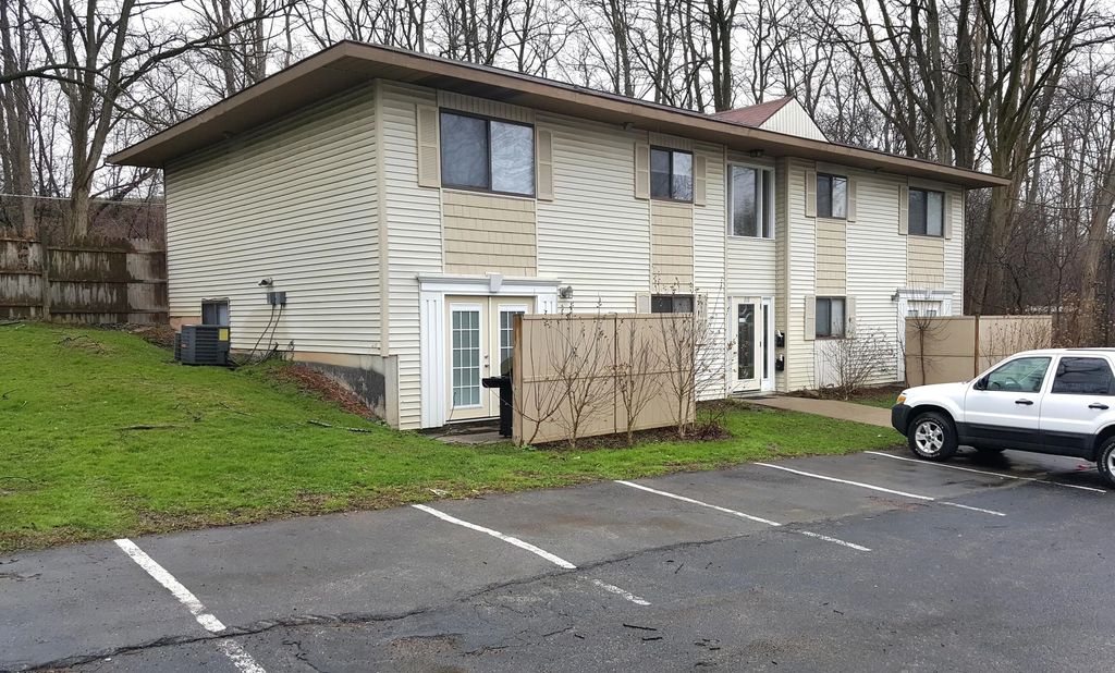 818 Carrier Creek Boulevard, Grand Rapids