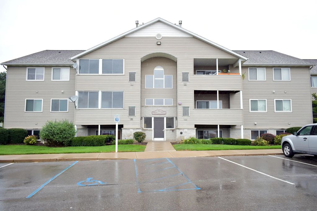 8418 N Jasonville Court 61, Caledonia