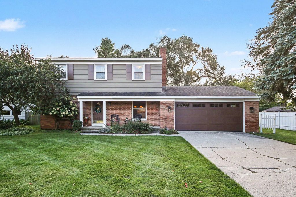 1727 Wayside Drive, Kentwood
