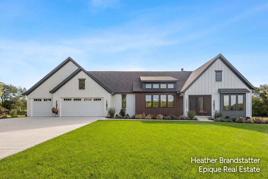 10692 Shaner Avenue, Rockford