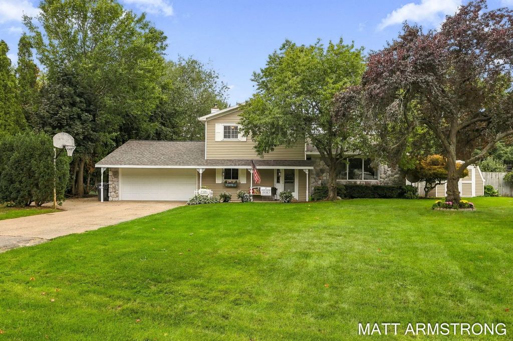 2160 Tulip Lane, Jenison