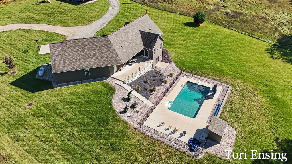 4878 S Greenville Road, Greenville