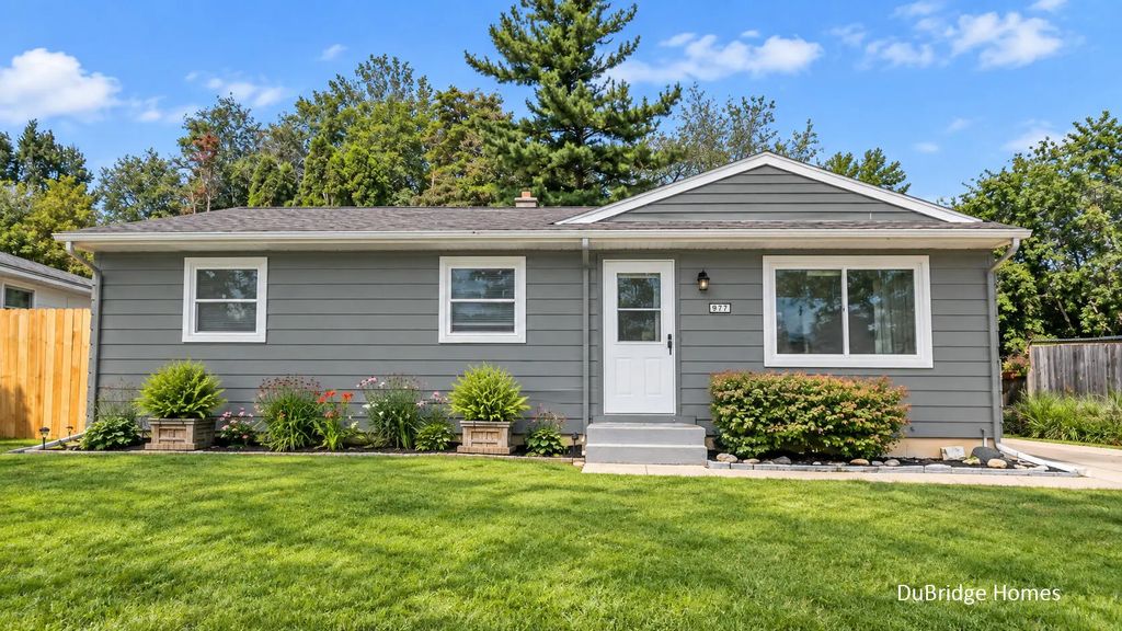 977 Coventry Drive, Grand Rapids