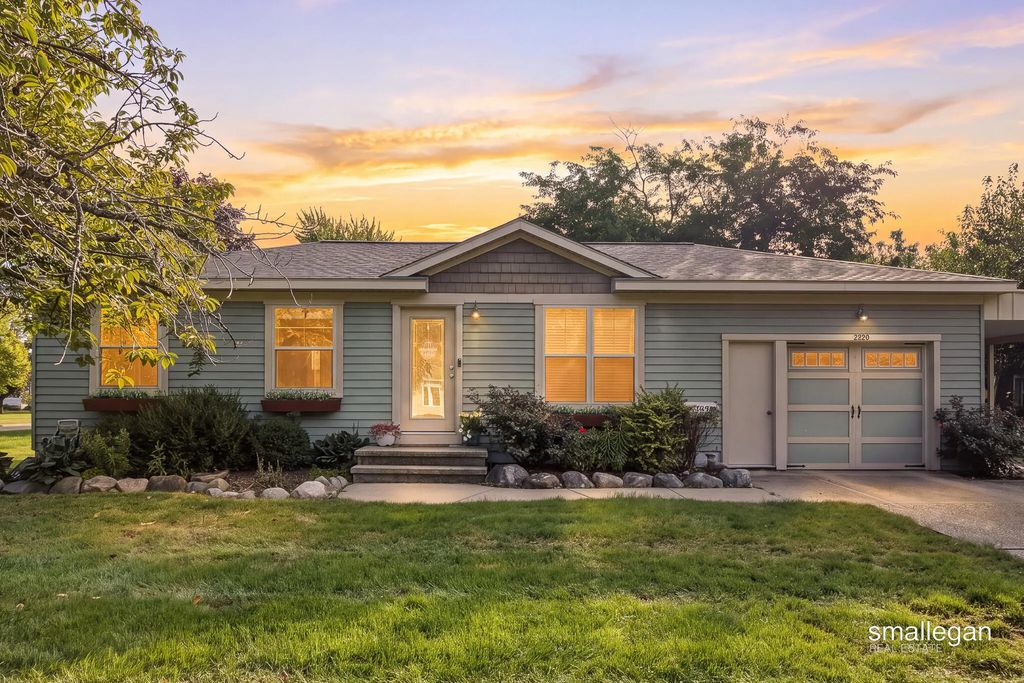 5588 Park Avenue, Hudsonville