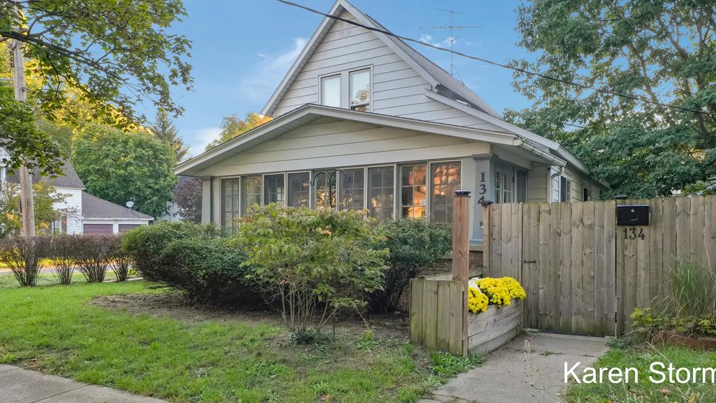 134 Fitzhugh Avenue, Grand Rapids