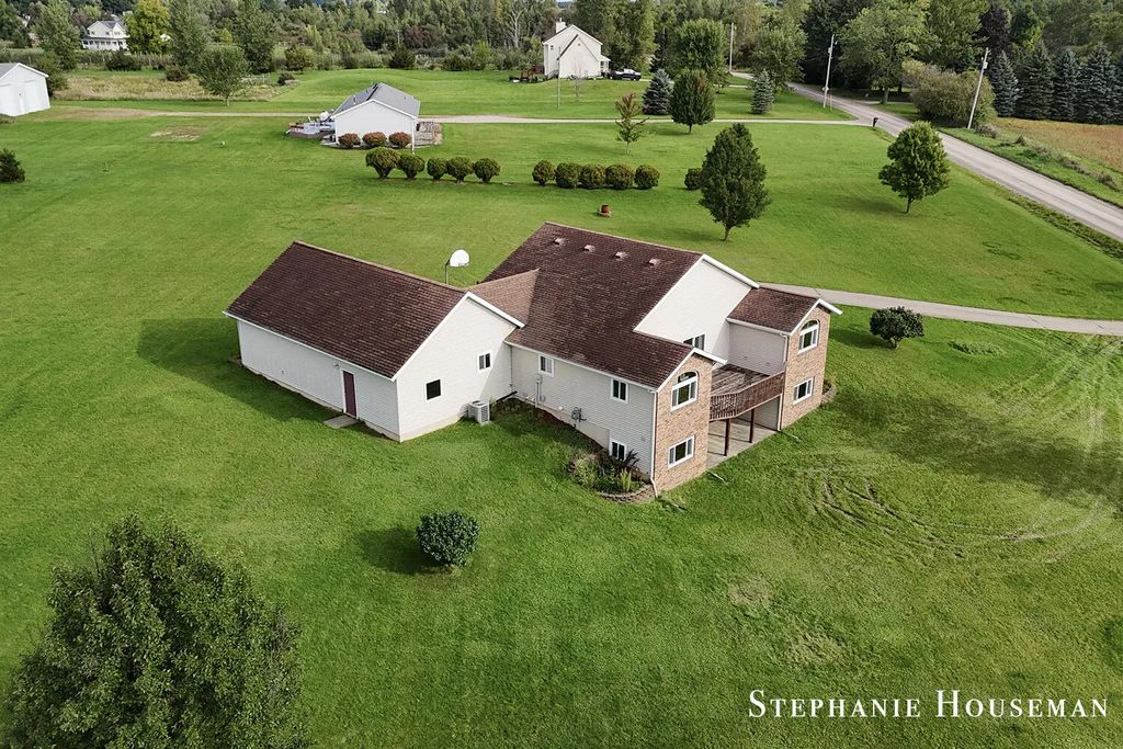 5169 Snow Avenue, Ada