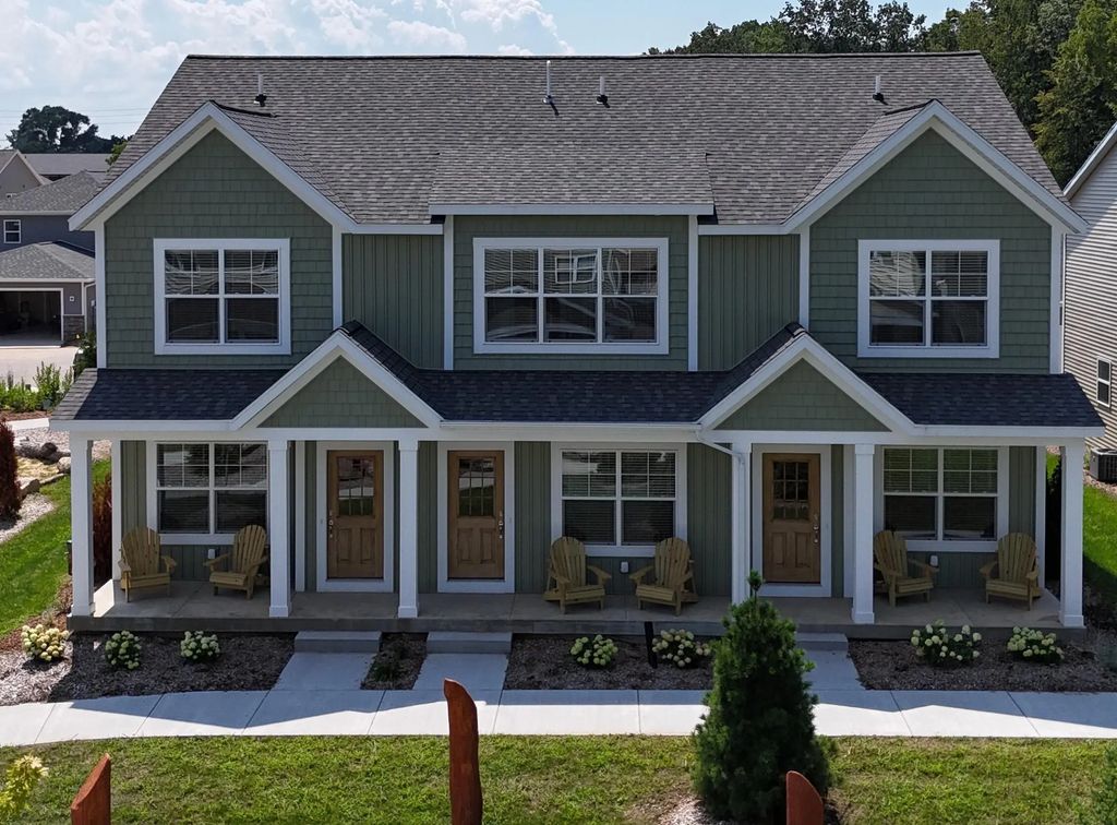 291 Vista Green Drive, Holland